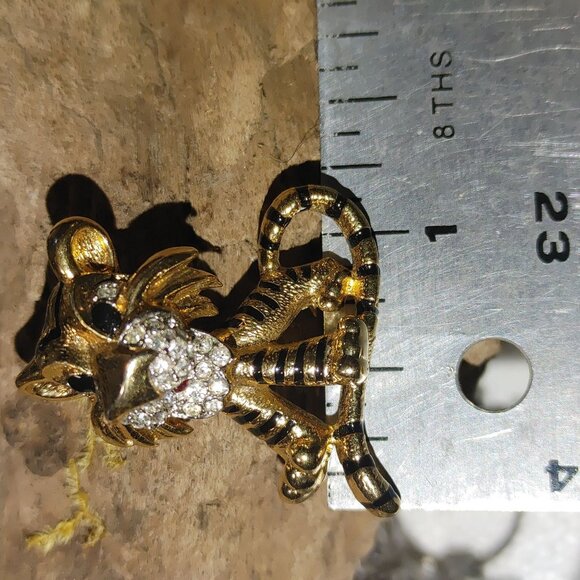 Jomaz Brooch Pin Vintage Gold Rhinestone Tiger Cat Black Enamel Stripes Crystal - Picture 6 of 11